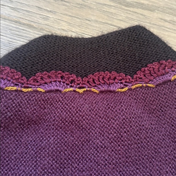 Alpaca Fashion |Made in Peru Purple Floral Embroidered Zip Up Sweater Size Large - Picture 13 of 13